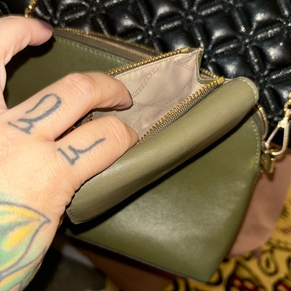 Michael Kors for a screen, Crossbody and wallet set. - Picture 3 of 6